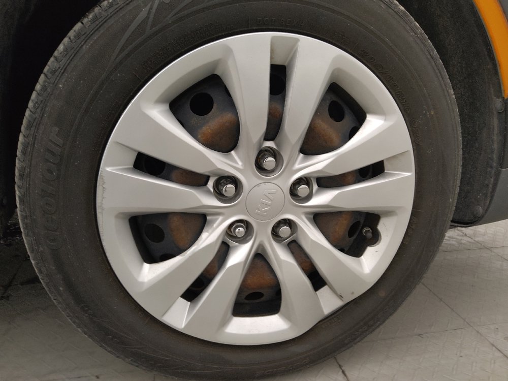 Used 2020 Kia Soul LX FWD image 31