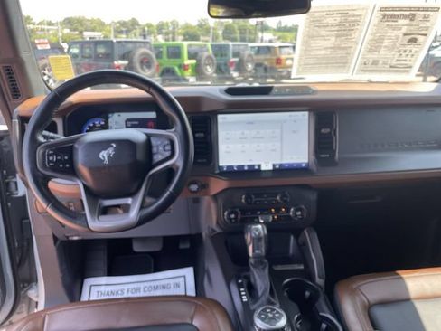 Used 2024 Ford Bronco Outer Banks AWD/4WD image 17