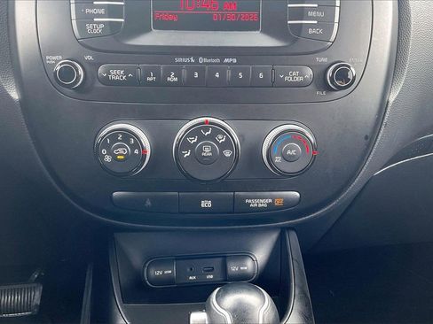 Used 2015 Kia Soul Base image 31