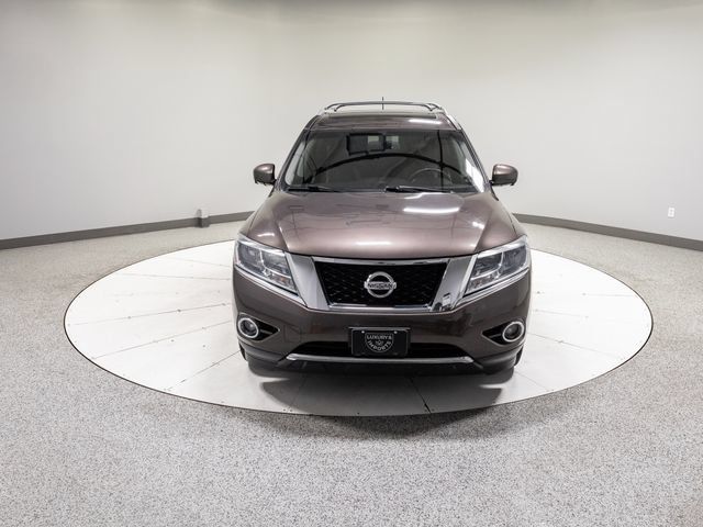 Used 2015 Nissan Pathfinder Platinum w/ Family Entertainment Package FWD image 32