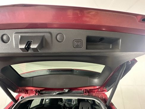 Used 2018 Chevrolet Equinox LT FWD image 28
