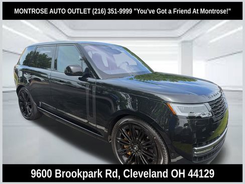 Used 2023 Land Rover Range Rover SE AWD/4WD image 1
