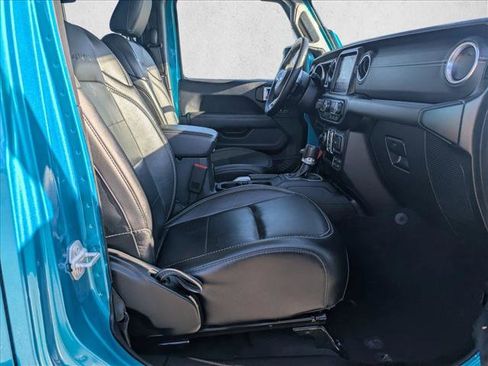 Used 2020 Jeep Wrangler Unlimited Sahara AWD/4WD image 21