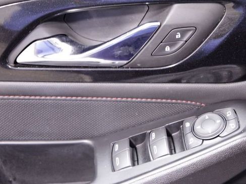 Used 2023 Chevrolet Traverse RS image 25