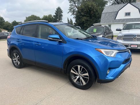 Used 2016 Toyota RAV4 XLE image 5