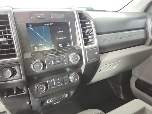 Used 2017 Ford F250 XLT w/ FX4 Off-Road Package AWD/4WD image 29