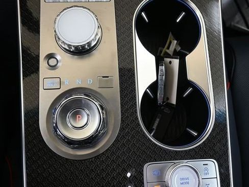 Used 2025 Genesis GV80 3.5T e-SC image 33