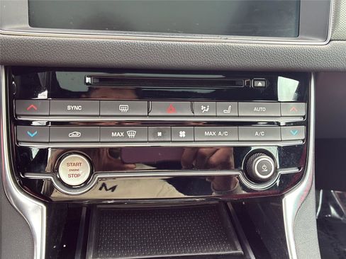 Used 2020 Jaguar XF Checkered Flag image 21