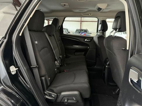Used 2018 Dodge Journey SXT FWD image 20