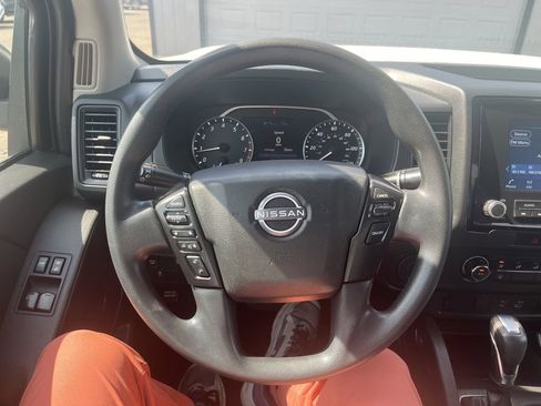 Used 2022 Nissan Frontier S RWD image 8