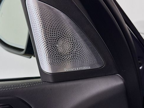 Used 2019 BMW X7 xDrive50i w/ M Sport Package image 19