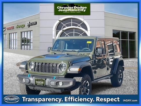Used 2024 Jeep Wrangler Unlimited Rubicon 4xe image 1