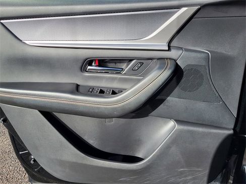 Used 2025 MAZDA CX-70 3.3 Turbo w/ Preferred Package image 3