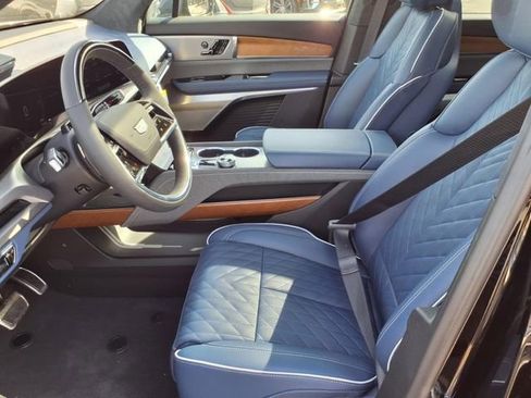 New 2026 Cadillac Vistiq Premium Luxury image 3