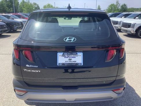 Certified 2025 Hyundai Tucson SE FWD image 7
