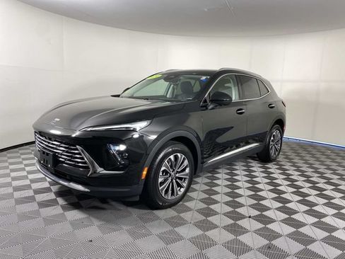 Used 2024 Buick Envision Preferred AWD/4WD image 4