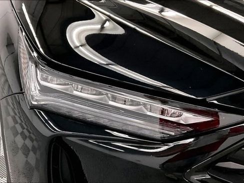 Used 2023 Acura MDX A-Spec image 36