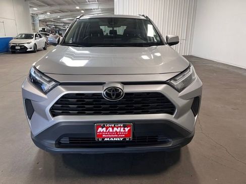 Used 2024 Toyota RAV4 XLE FWD image 8