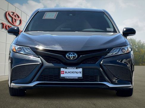Used 2022 Toyota Camry XSE FWD image 8