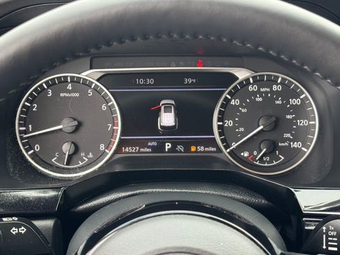 Certified 2025 Nissan Pathfinder SL image 31