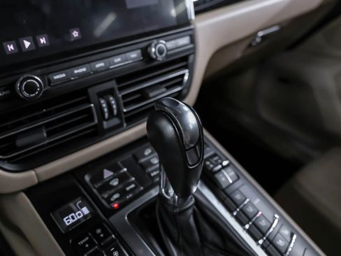 Used 2019 Porsche Macan S image 33