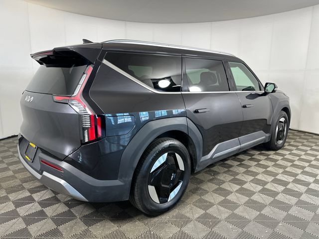 Used 2024 Kia EV9 Wind AWD/4WD image 4