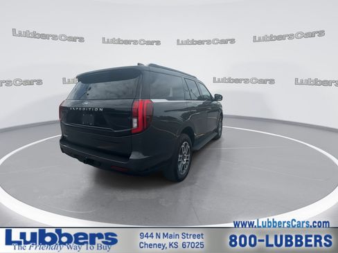 Used 2025 Ford Expedition Active AWD/4WD image 8