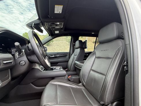 Used 2023 GMC Yukon Denali AWD/4WD image 17