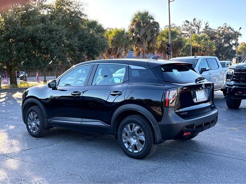 Used 2025 Nissan Kicks S image 24