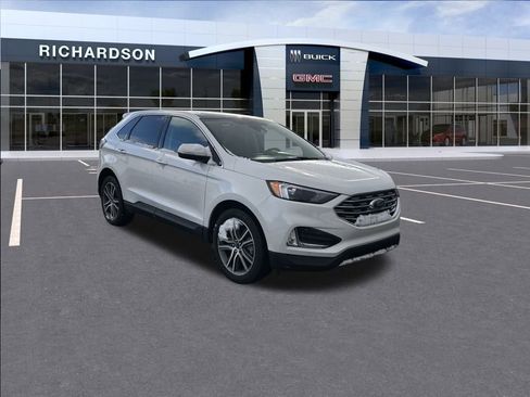 Used 2022 Ford Edge Titanium image 9