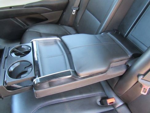 Used 2014 Cadillac XTS Platinum image 38