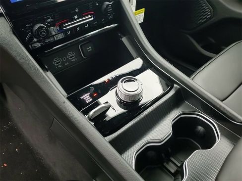 New 2025 Jeep Grand Cherokee Limited w/ Black Appearance Package image 33