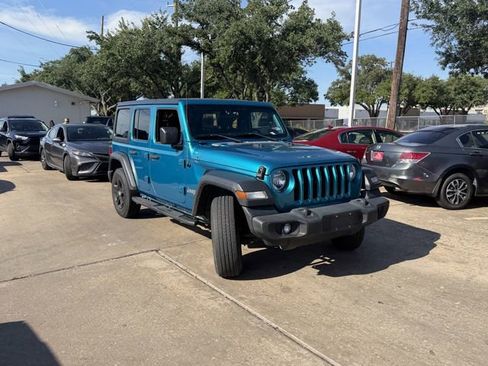 Used 2019 Jeep Wrangler Unlimited Sport S AWD/4WD image 3