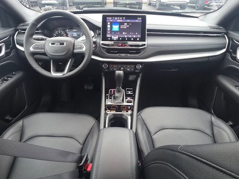 Used 2026 Jeep Compass Limited w/ Limited Altitude Pack image 2