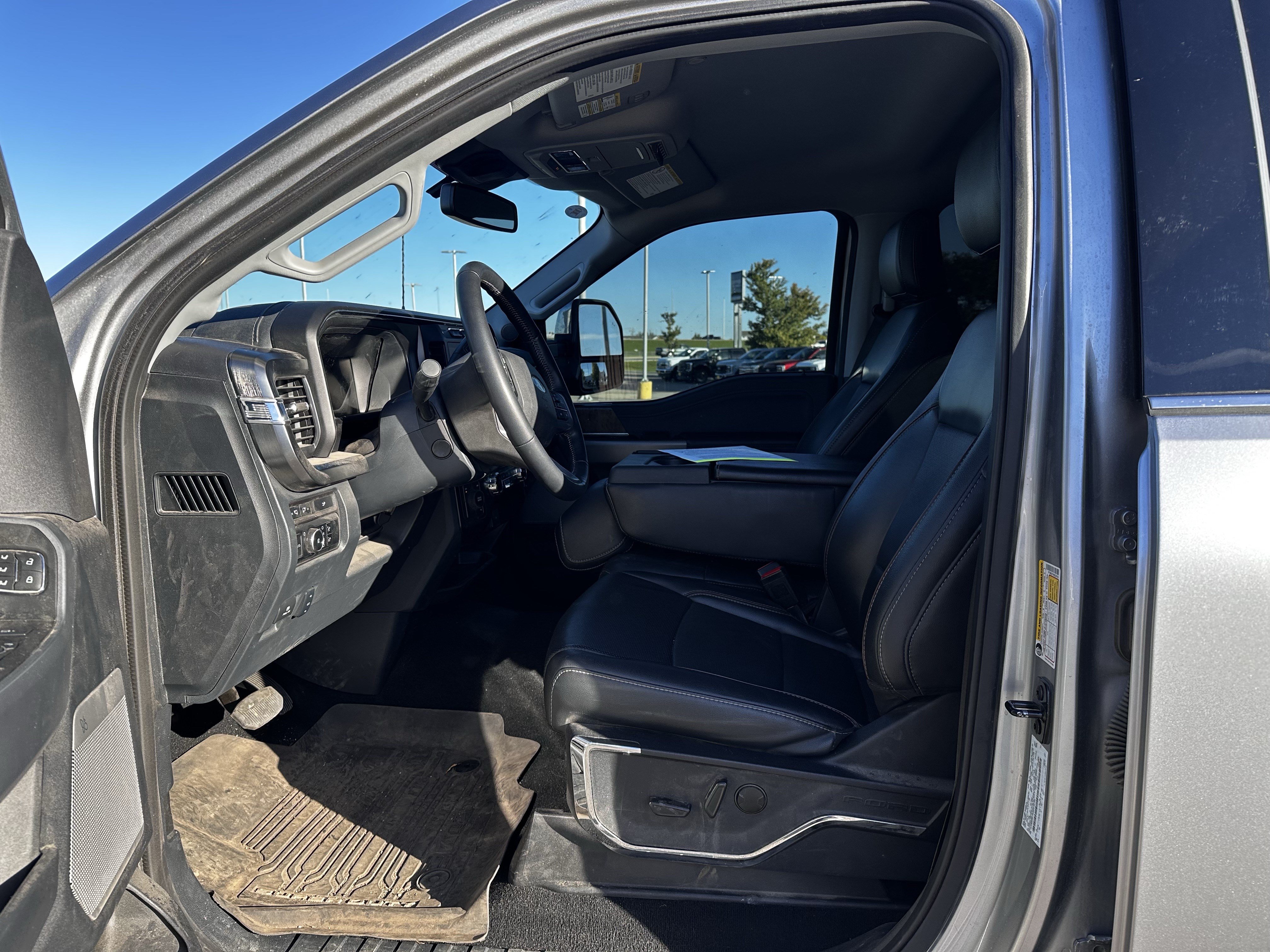 Used 2024 Ford F350 Lariat w/ Chrome Package AWD/4WD image 7