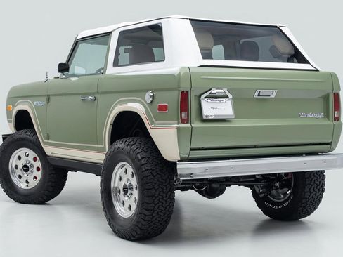 Used 2025 Ford Bronco Badlands AWD/4WD image 15