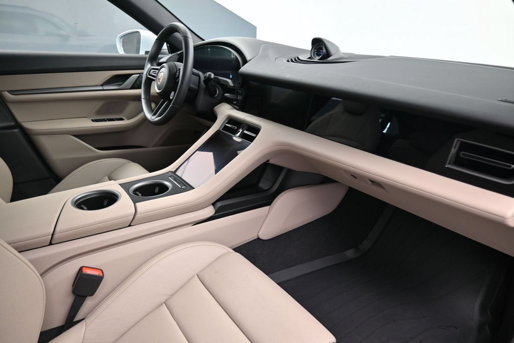 Certified 2025 Porsche Taycan 4S AWD/4WD image 15