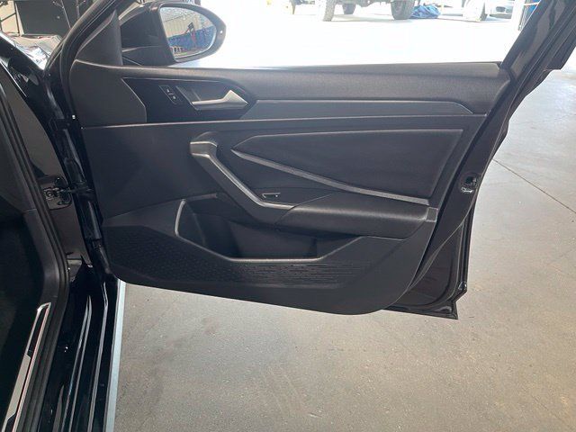 Used 2019 Volkswagen Jetta GLI FWD image 13