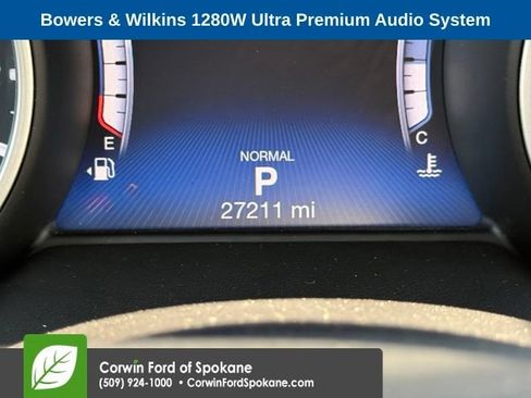 Used 2019 Maserati Levante Trofeo AWD/4WD image 4