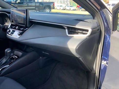 Used 2025 Toyota Corolla SE image 18