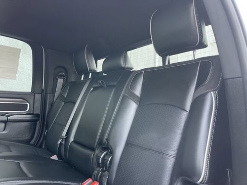 New 2026 RAM 2500 Laramie AWD/4WD image 17