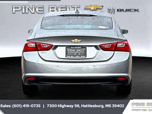 Used 2023 Chevrolet Malibu LT w/ Driver Confidence Package FWD image 4
