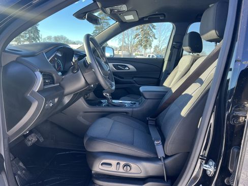 Certified 2023 Chevrolet Traverse LT w/ LPO, Floor Liner Package image 17