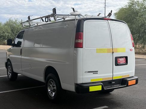 Used 2014 Chevrolet Express 2500 RWD image 15