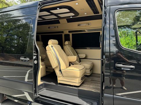 Used 2022 Mercedes-Benz Sprinter 3500 image 56