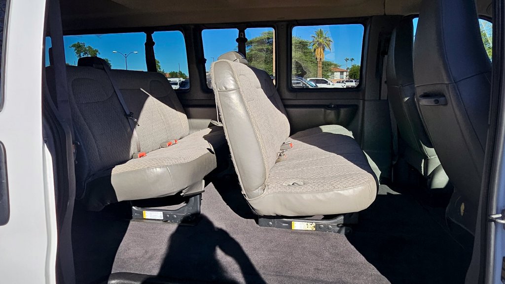 Used 2025 Chevrolet Express 3500 LT w/ LT Preferred Equipment Group RWD image 22
