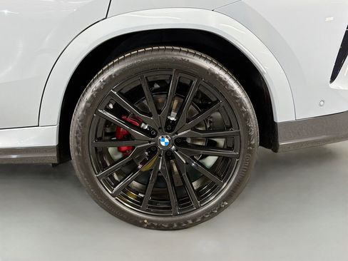 New 2026 BMW X6 xDrive40i w/ Climate Comfort Package image 30