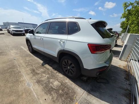 Used 2022 Volkswagen Taos S FWD image 7
