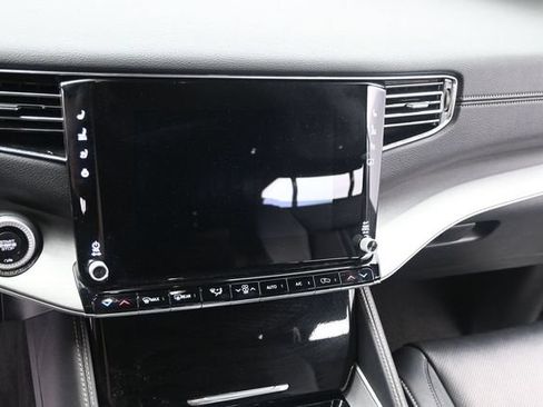 Used 2025 Jeep Wagoneer 4WD image 24
