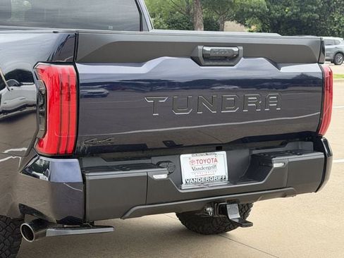 Used 2025 Toyota Tundra SR5 w/ SR5 Premium Package AWD/4WD image 6